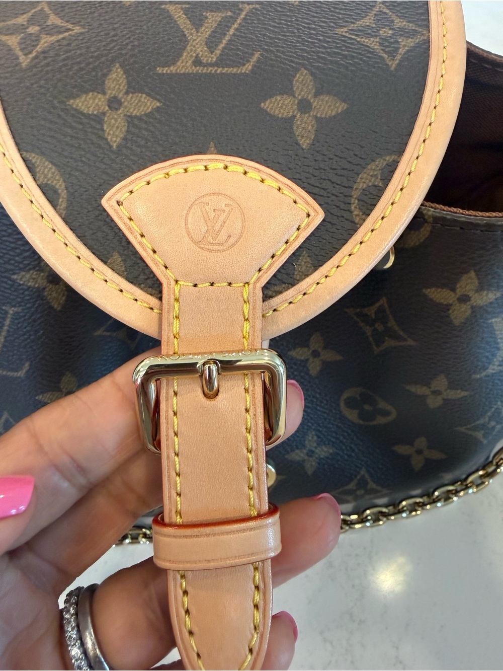 Louis Vuitton Brown Monogram Drawstring Crossbody with Tan Trim - Picture 7 of 15
